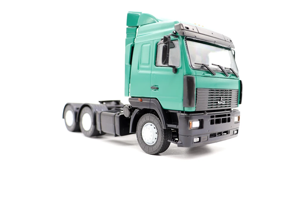 NEW EAC 1:43 Scale MAZ 6430 Tractor Green USSR Truck By AutoHistory Diecast Cars for collection gift