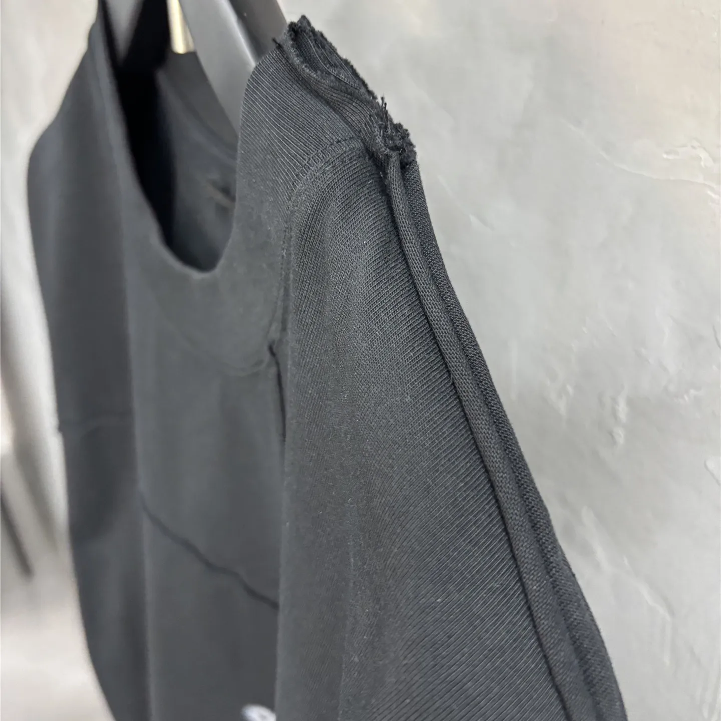 Dark Washed Frayed Hem Stitching Flanging Short Sleeve Men's  Cropped T-shirt Ruan Shuai Personality Half Top