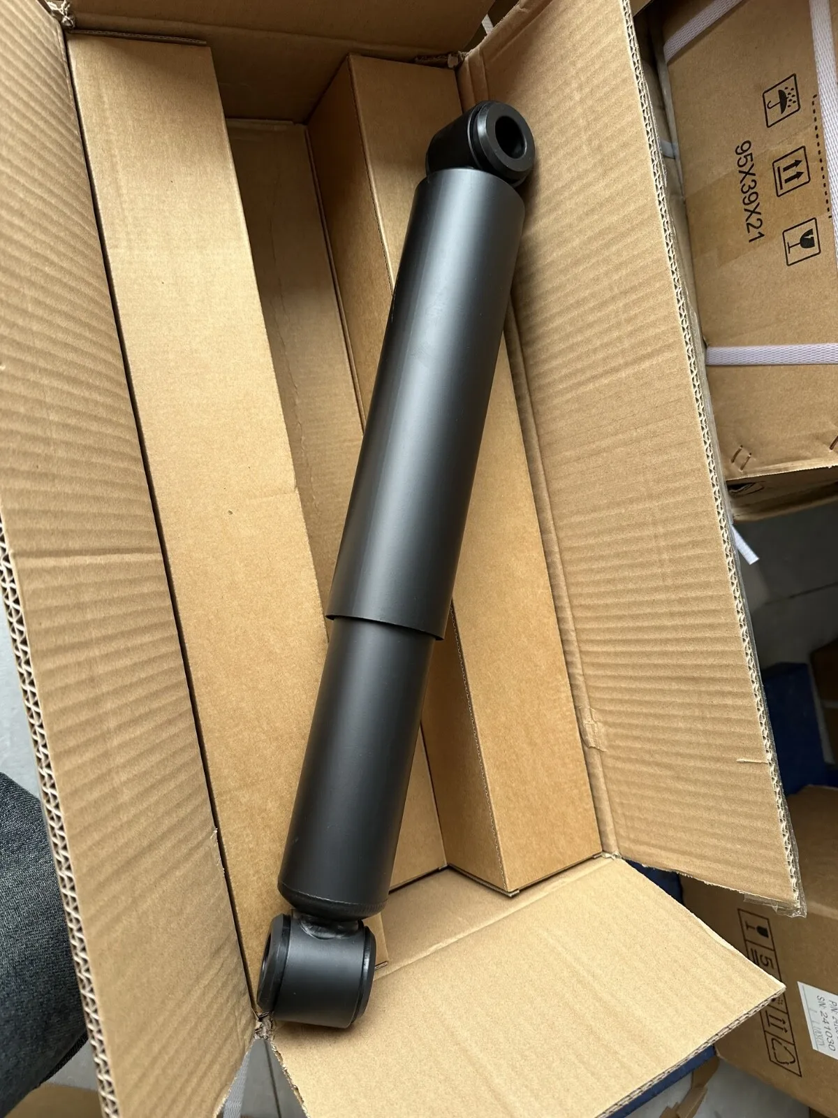 FOR HINO TRUCK LEAF SPRING SHOCK ABSORBER 446005