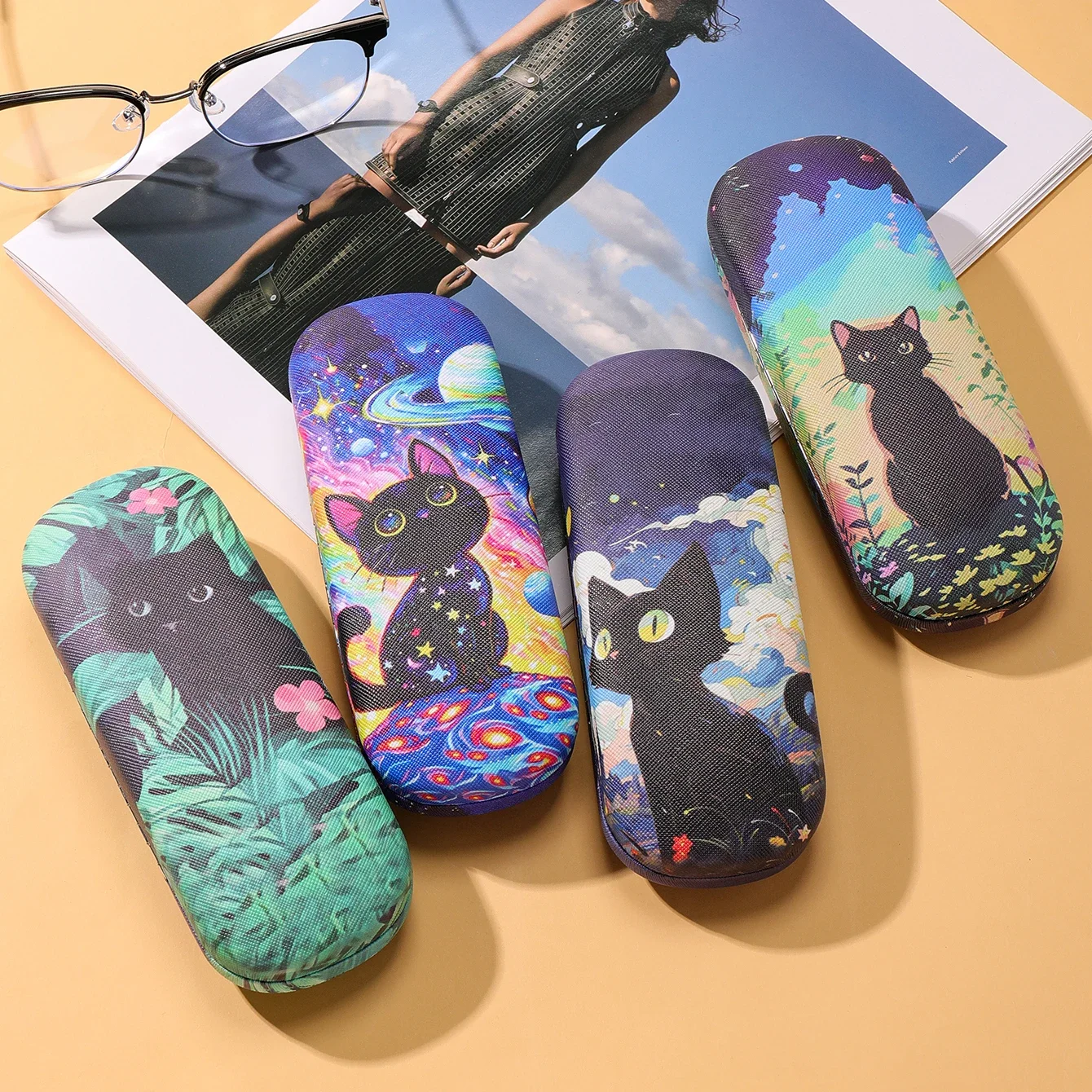1pc Creative Cute Cat Print Eyeglass Case Portable Anti-Pressure Hard Shell Glasses Case with Faux Leather Sunglass Storage Box