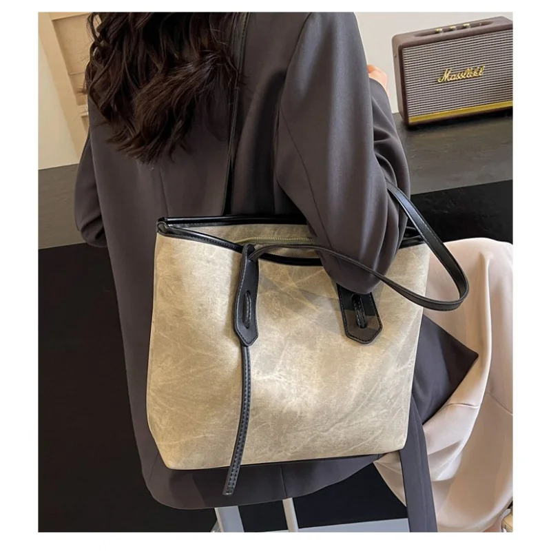 

Ladies Crossbody-Bag Made Of Premium Leather Featuring Casual High-End Daily Stylish Style​