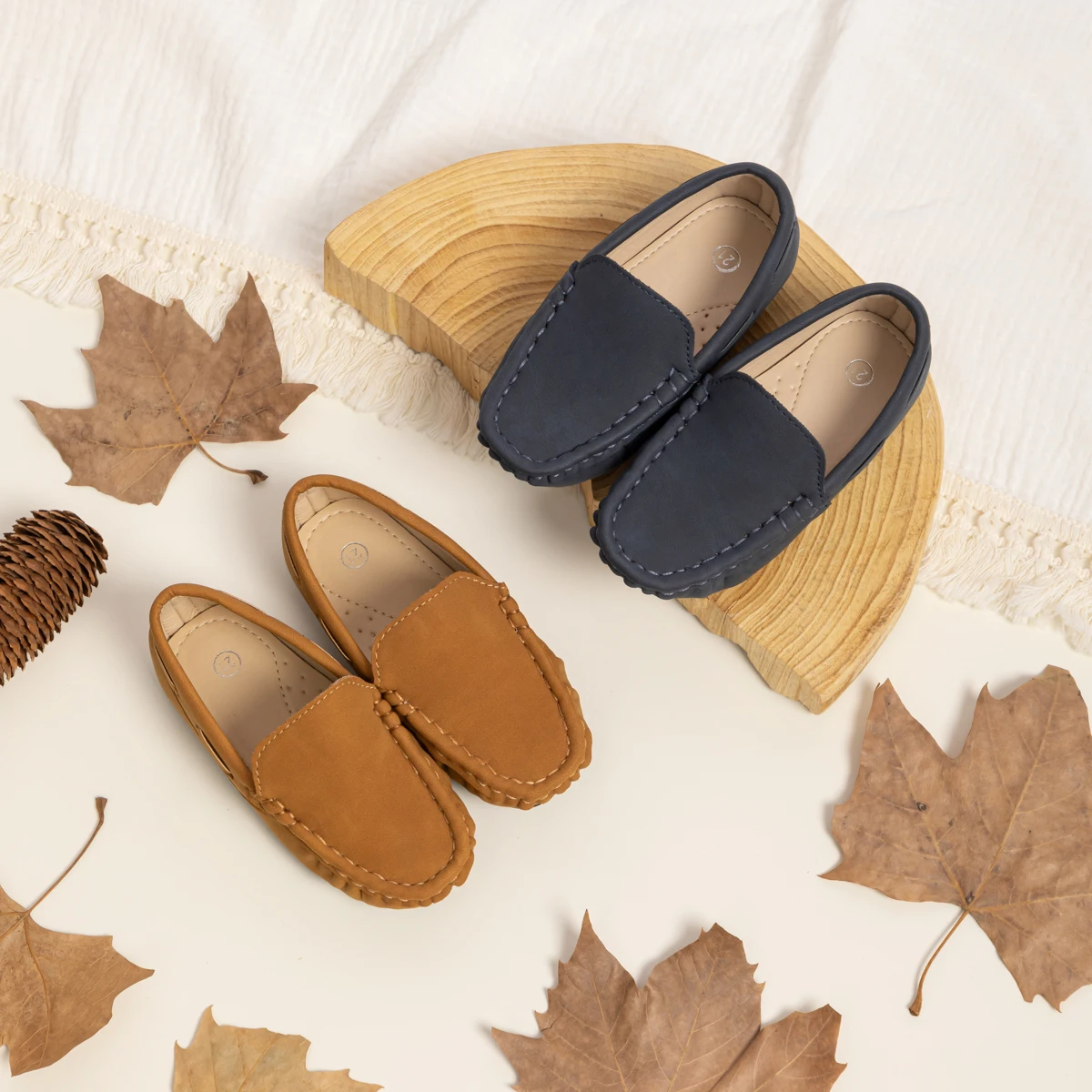 

Осенние модные детские туфли для мальчиков из соевой ткани, мягкие Нескользящие Разноцветные классические лоферы на плоской подошве