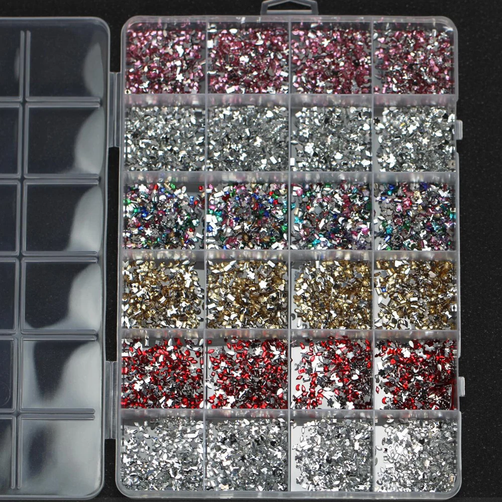 24Grid 3D Colorato Mini formato irregolare Nail Art Strass Circa 6000 Glitter Nail Diamond Iridescent Specchio Nail Zircone