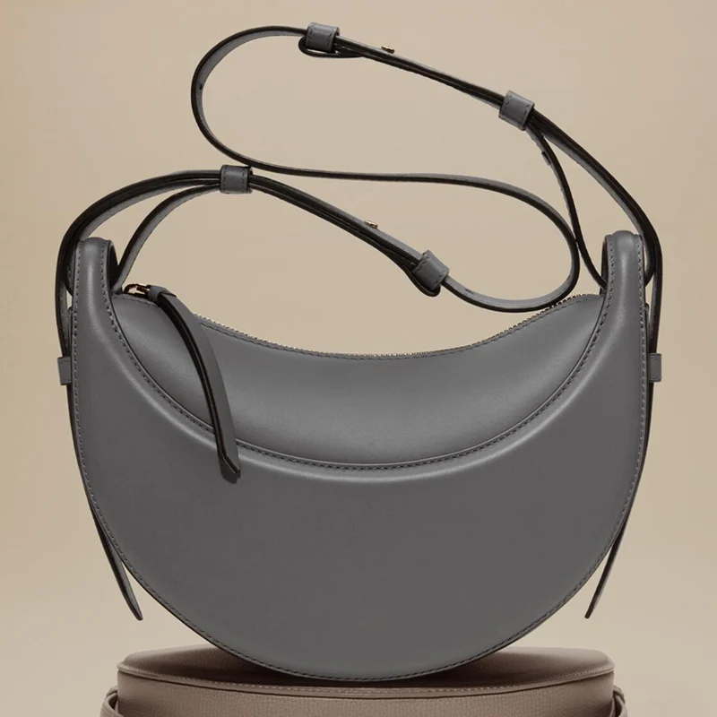 New trendy French-style leather ladies' shoulder bag - crescent-shaped handbag - zipper-closed crossbody bag view 6