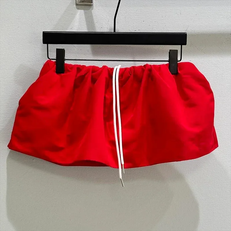 

Женская высококачественная, приятная для кожи ультракороткая юбка с карманами, кружевной отделкой, цвета красного и цвета хаки 2572438