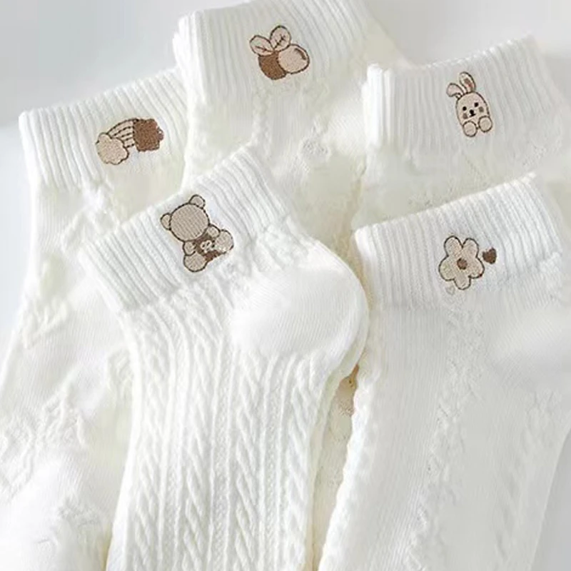 5 Paar weibliche Röhrenfrühling und Sommer geruchshemmende schöne unsichtbare Socken mit flachem Mund