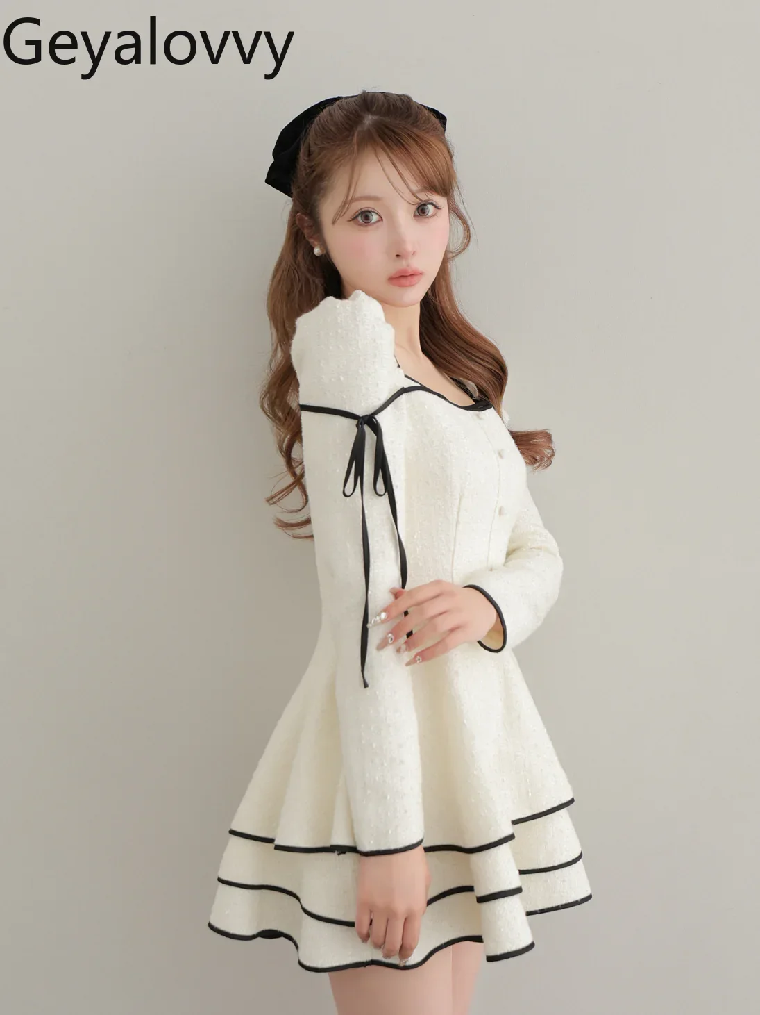 

Черно-белое платье контрастного цвета с квадратным вырезом, осеннее новое японское милое универсальное пышное платье трапециевидной формы с длинными рукавами и застежкой на талии