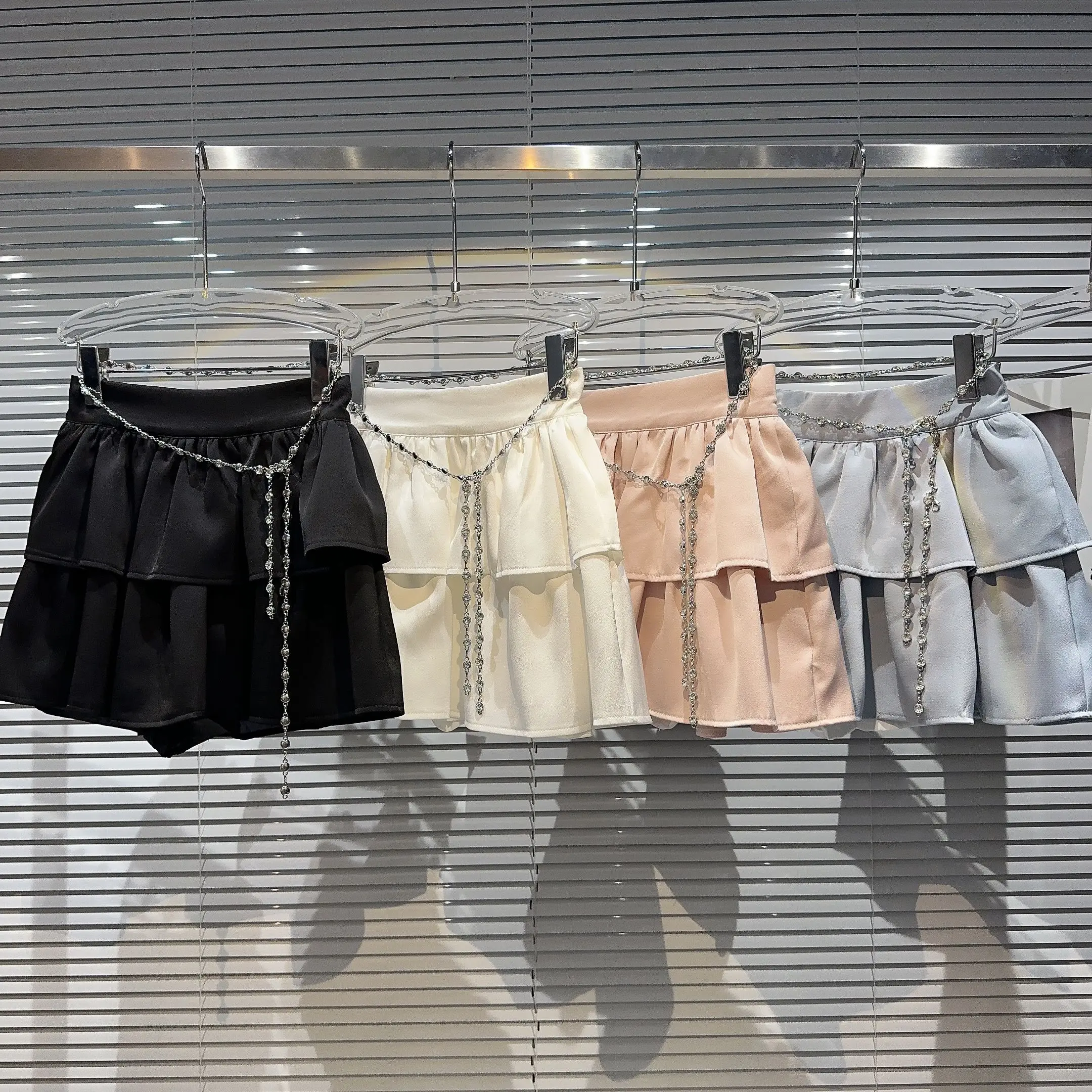 

Невероятная цепочка с пайетками, двухслойная юбка-тортик, атласная юбка или женская юбка для тела, осень 2023, новое поступление, чистый цвет