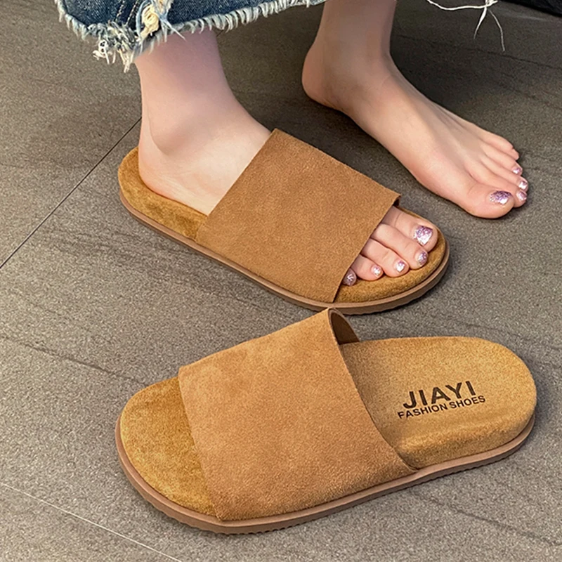 

Леопардовые женские тапочки на плоской подошве, модная уютная обувь, повседневные летние сандалии, новые прогулочные шлепанцы, 2025 г., пляжные шлепанцы Mujer Zapatos