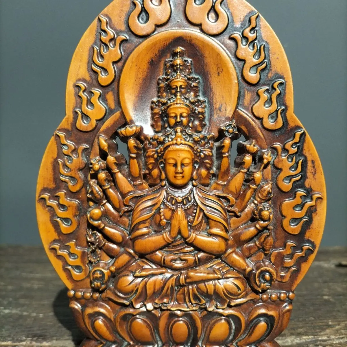 Buddhist thousand-hand guanyin bodhisattva Statue Figurine Desktop Ornaments Home Decoration Crafts Tea Pet Decor