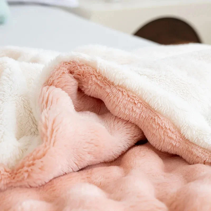 Solid Color Flannel Blanket Double-layer Thickened Bedding Blanket Sofa Office Throw Blanket Winter Warm Blanket Bedspread