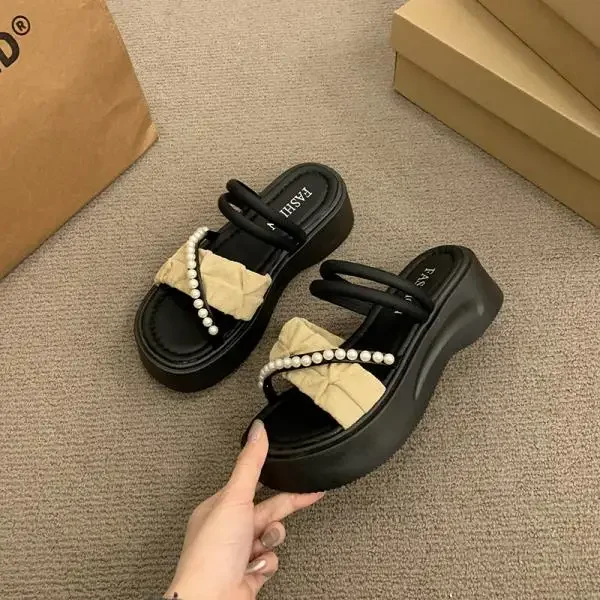 

2025 Summer European Style New Fashion Pearl Fairy Wind Two Wear Fogn Air Wear Thick Soles Non-slip Sandals Women Plus Size 41