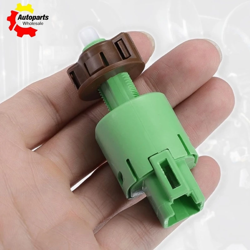 84340-69075 Brake Stop Light Switch for Toyota AVENSIS CAMRY EZ ESTIMA HILUX ISIS PRADO PRIUS RAV4 SIENNA VERSO VITZ WISH YARIS