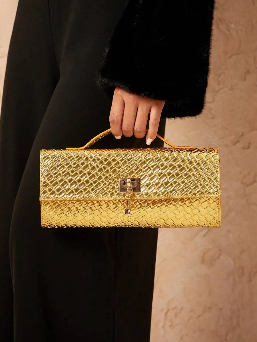 

Золотистая сумка-клатч с тиснением в виде змеи для вечерних мероприятий