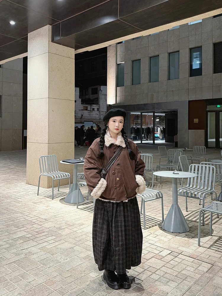 Jaqueta Feminina de Couro e Veludo Dupla Face, Quente e Elegante para o Inverno, Nova Coleção, com Forro de Couro e Pelo Integrado, Estilo Casual, Manga Longa