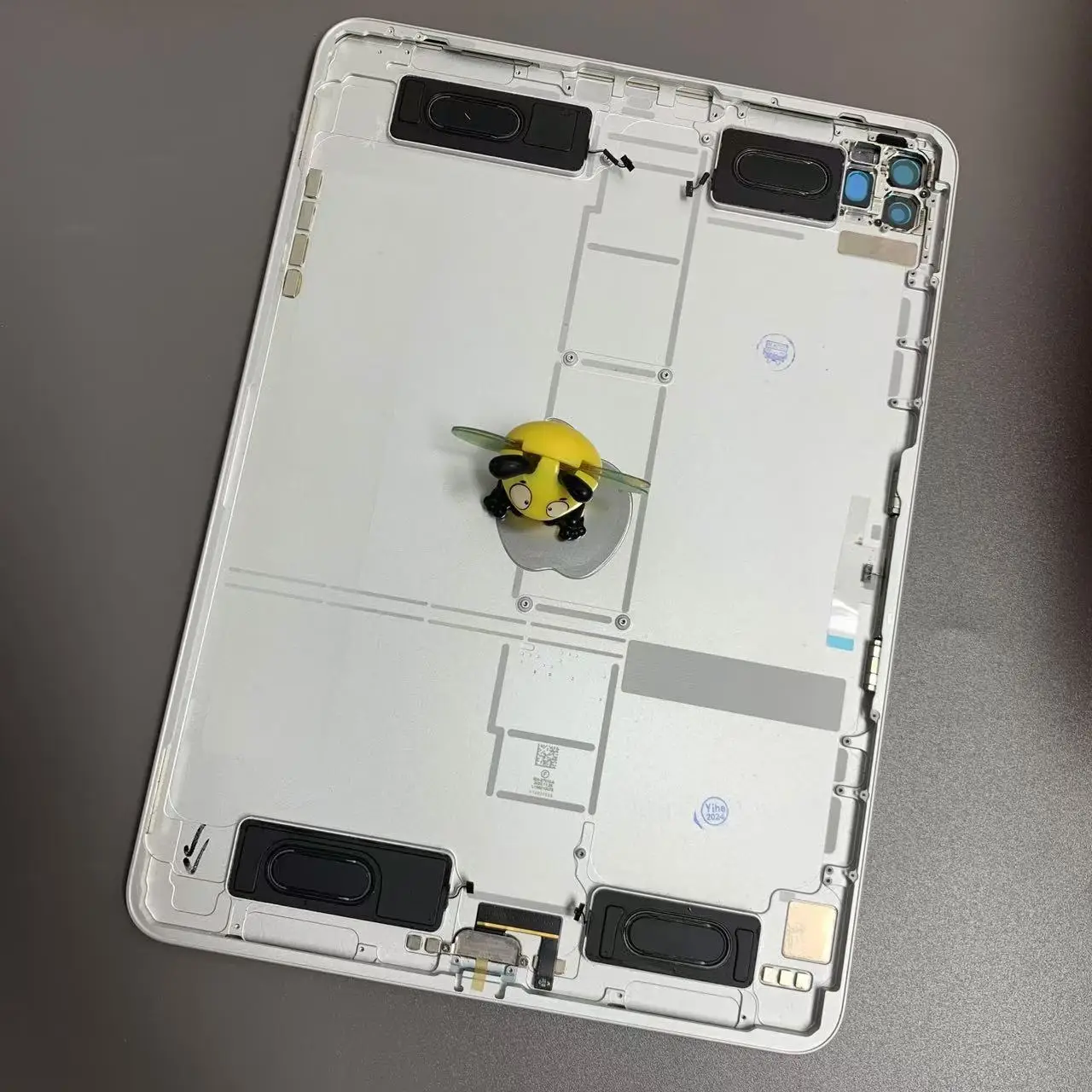 Battery Housing For IPad Pro 11 2th 2020 A2228 WIFI Back Glass Housing Back Cover Housing With Buzzer Replacement