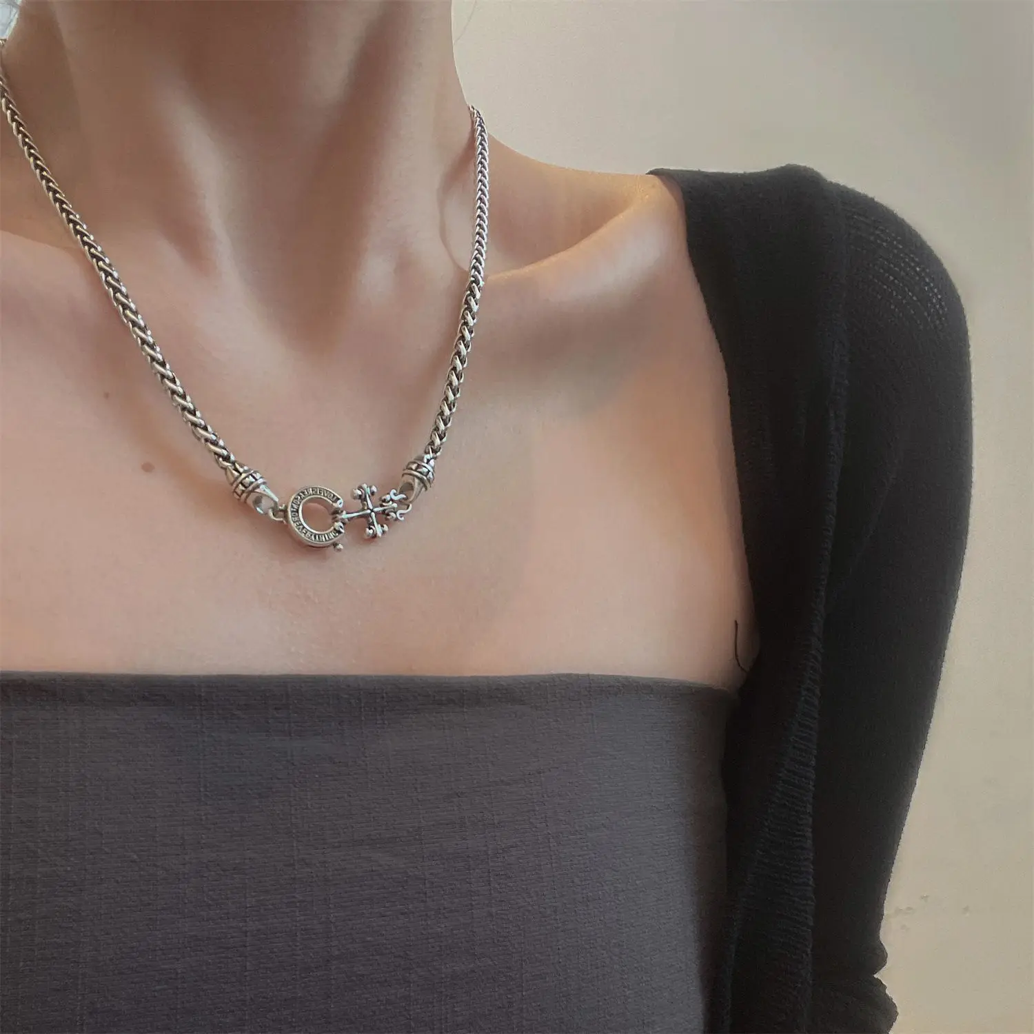 

925 Sterling Silver Cuban Chain Necklace Cross Flower Clasp Women's Minimalist Chinese Chic Niche Design Premium Hypoallergenic