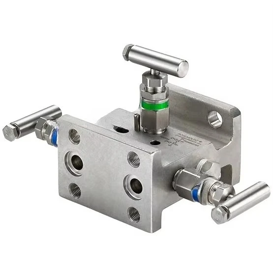 Two Valve Three Valve 305 Integral Manifold 304 Conventional Manifold 306 Inline Manifold