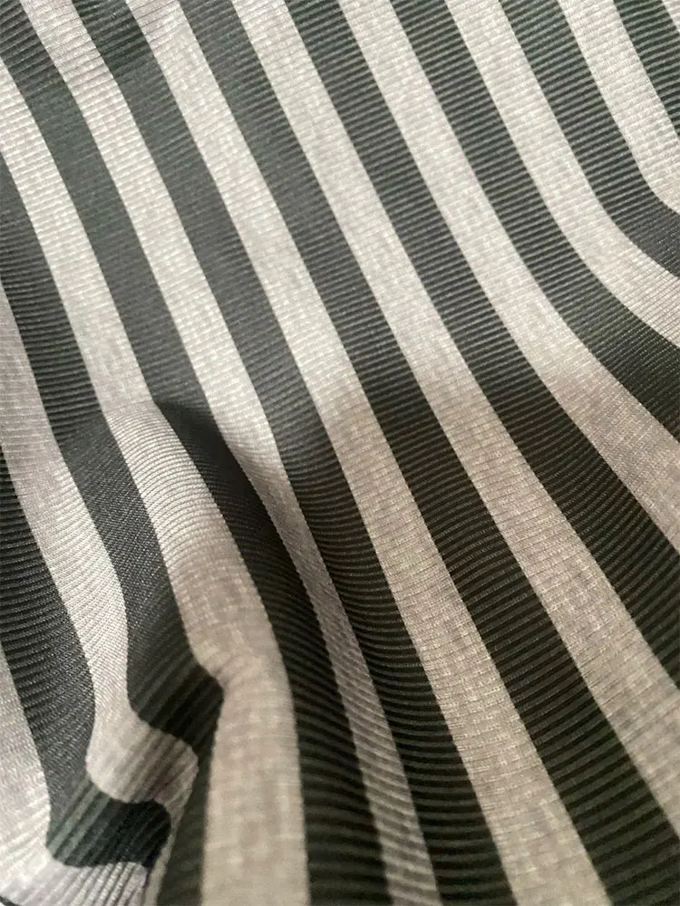 T-shirt vintage a righe con teschio da donna con spalle scoperte Top Designer lavorato a maglia T-shirt basic a maniche lunghe anni 2000 Y2k Abbigliamento Moda Nuovo