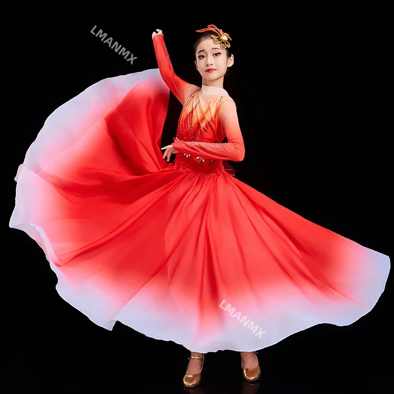 Costume de spectacle à grande jupe pour enfants, costume de spectacle de danse moderne chinoise dans les lumières