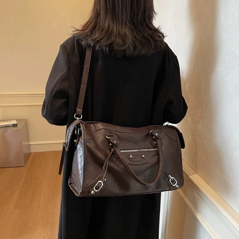 

Classic Elegant Leather Messenger Bag For Women, Crossbody Bag Designed By Luxury Brand Famous Designer Ladies