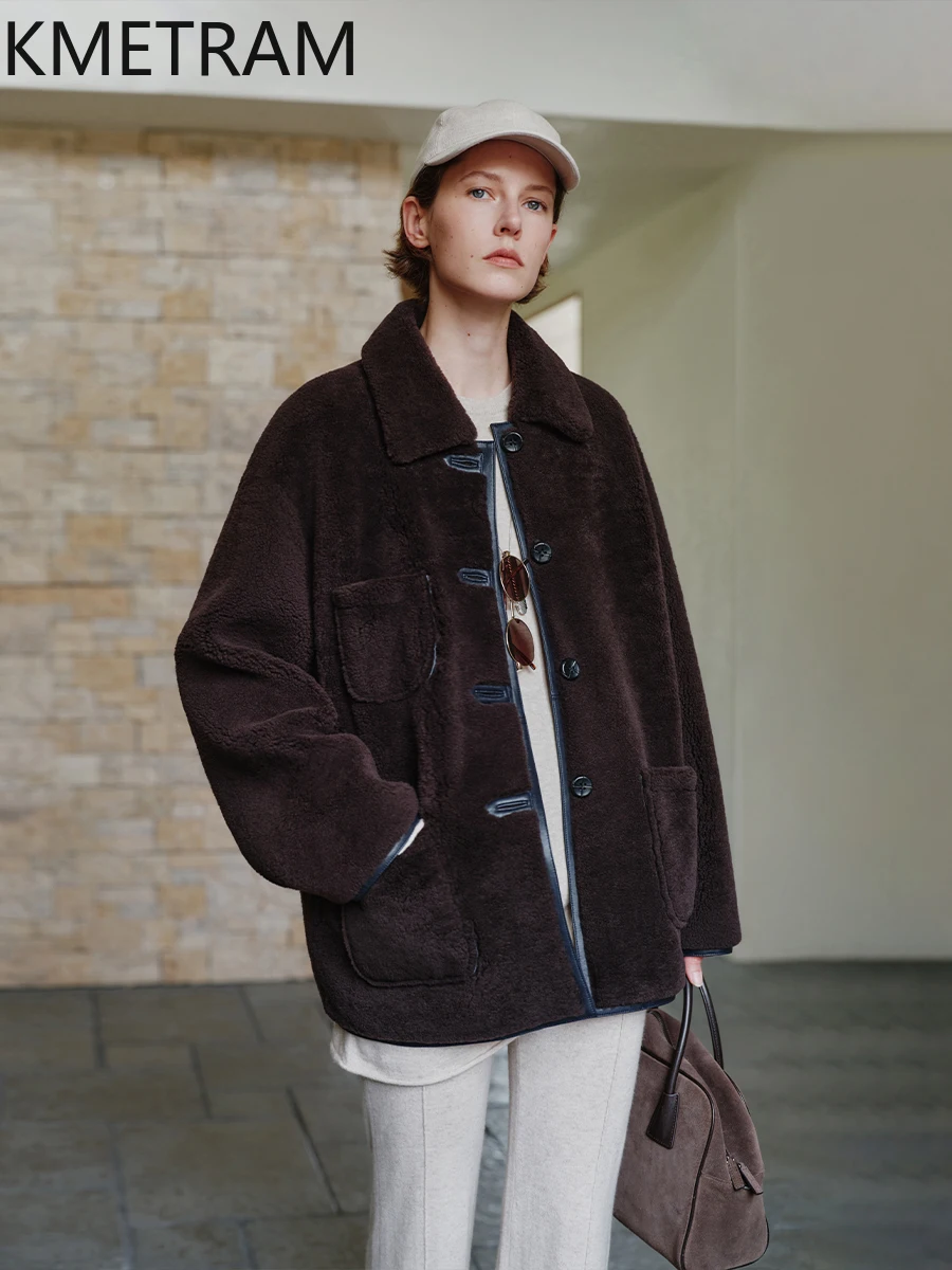 سترة من صوف ميرينو الطبيعي من جلد الغنم مزدوجة الوجه سترة نسائية غير رسمية متوسطة الطول معطف فرو حقيقي ملابس شتوية سترات فروي 2025