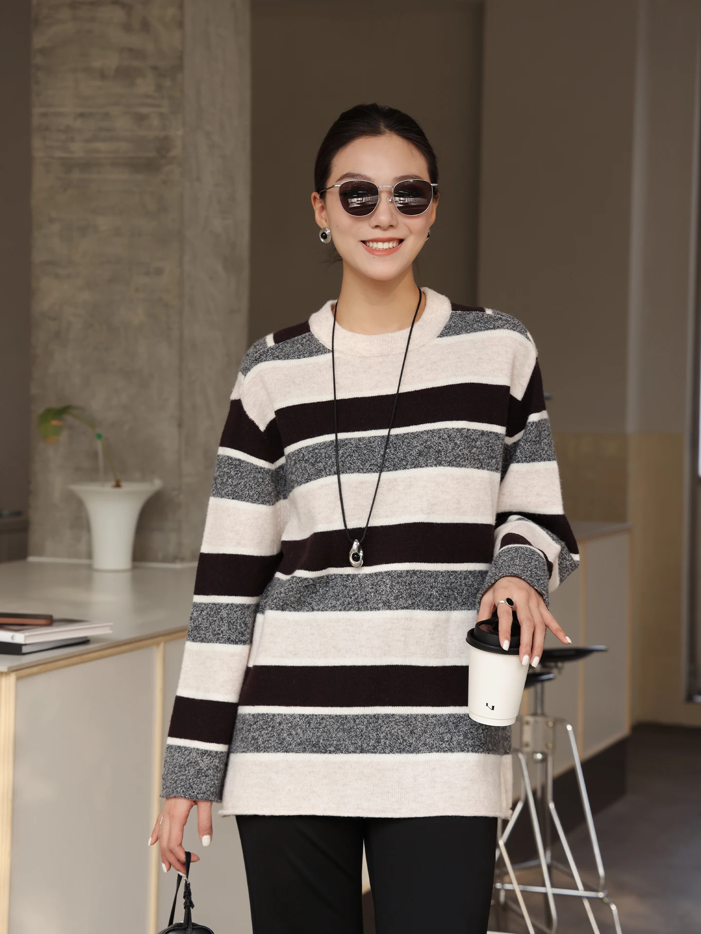 

Women's Loose Fit round Ne Knitwear Soft Wool Blend Casual Sle Color Blo Striped Design Warm Winter Sweater