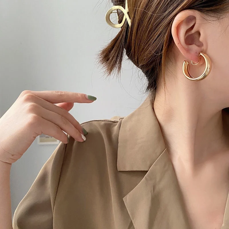 Smooth 18k Gold Plated Ear Cuffs For Women, Metal 1pair No Piercing Clip On Earrings, Daily Jewelry Gift For Girls
