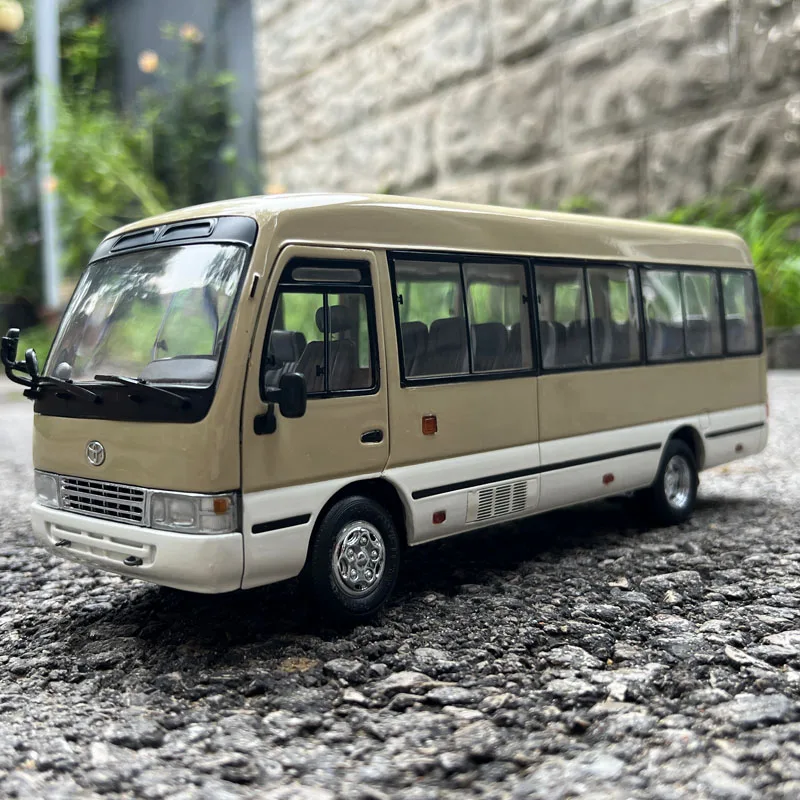 

Оригинальная модель 1:24, Toyota COASTER 2001-2010, мини-автобус, модель автомобиля из сплава для дисплея, подарков и коллекций