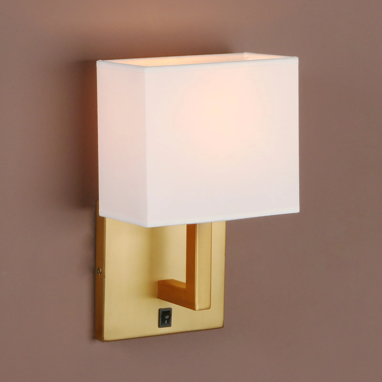 Phanst-luminaria de pared simple con sombra textil blanca y botón de interruptor de encendido/apagado, lámpara de mesita de noche moderna pequeña para lectura de cabecera