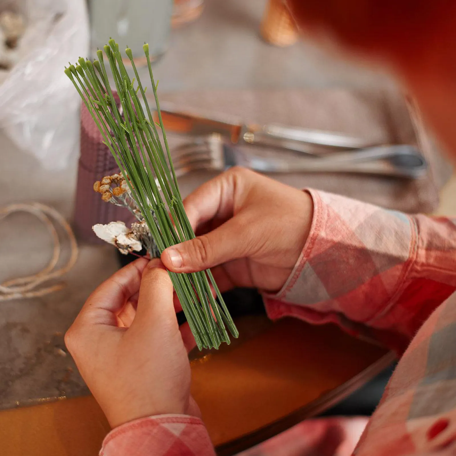 

50Pcs Artificial Floral Stems Plastic Flower Rods Flexible DIY Craft Supplies Wedding Decor Arrangement DIY Floral Stem