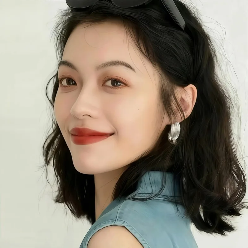 Retro Luxe Mobius‑Loop Earrings for Women, High‑End Stylish Ear Ornaments, Perfect for Casual Outfits & Party Occasions