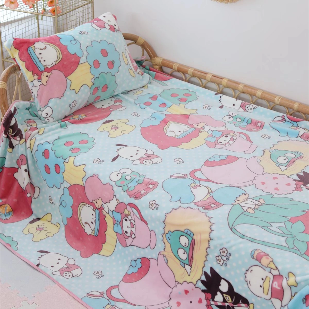 

TAKARA TOMY Anime Blanket Warm Flannel Blanket Warm Soft Travel Bedspread Cinnamoroll My Melody Japanese Style Blanket Xmas Gift