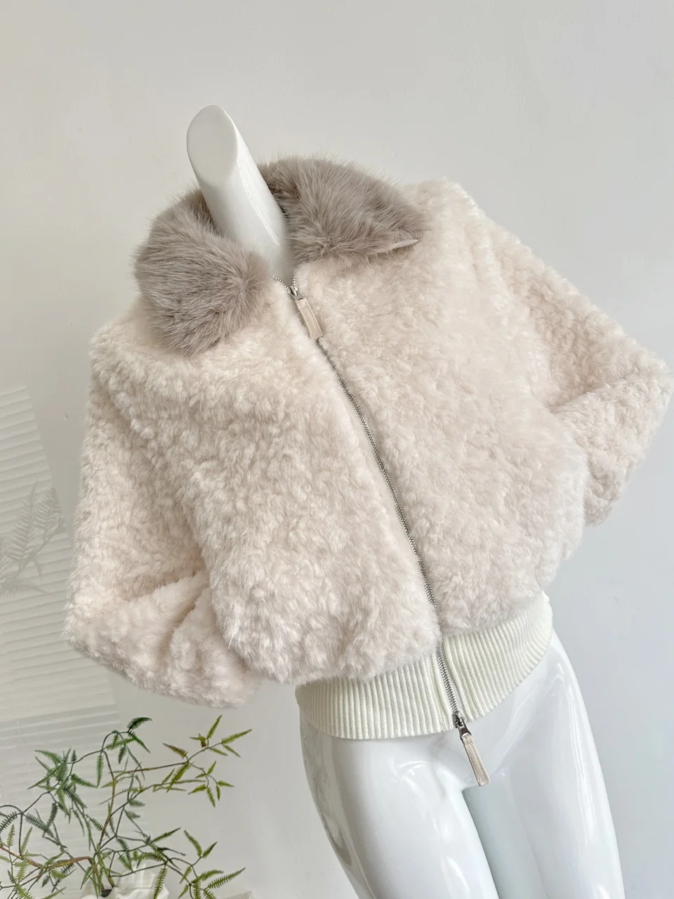 따뜻한 양털 자켓 여성용 패셔너블 안티에이징 대형 퍼 칼라 코트 두꺼운 겨울 외투 출퇴근용