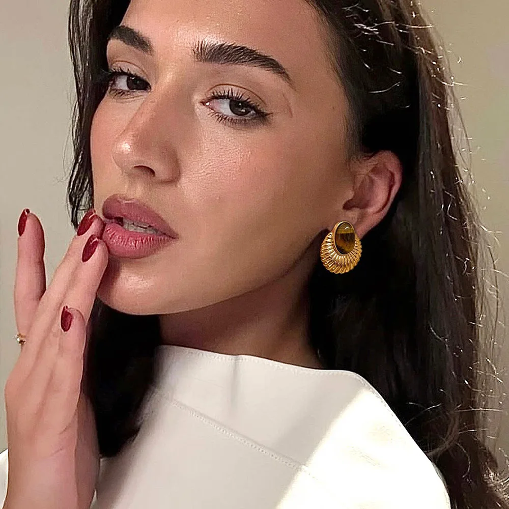 Retro Exaggerated European And American Wind Fan Design Sense Of Metal Earrings Temperament Light Luxury Women Jewelry Gifts