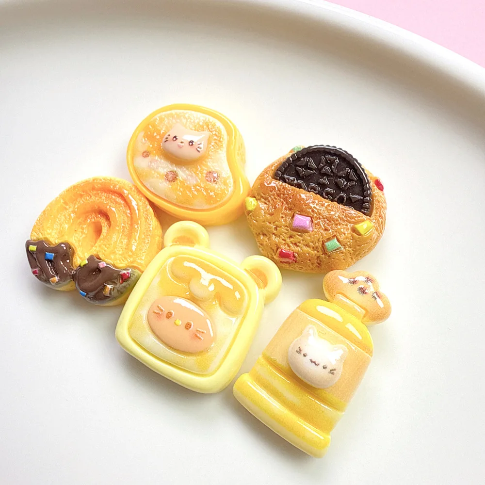 Kawaii Cat Themed Mini Bread Resin Flatback Flat Back Manicure Parts Embellishment for Hair Bows Accessories Diy Dollhouse Decor