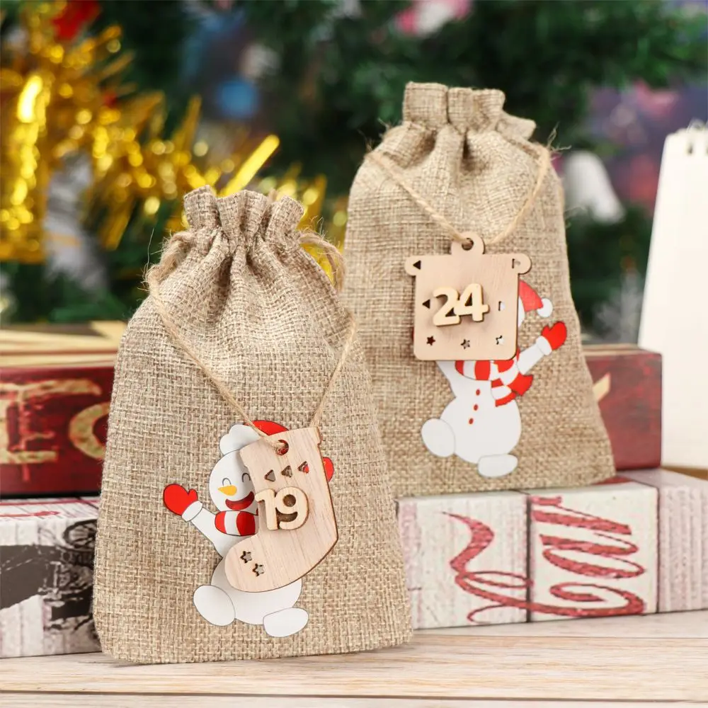 24 pz/set calendari dell'avvento di natale ciondolo in legno numero etichetta conto alla rovescia sacchetti regalo fai da te pacchetto di biscotti Decor cartellini appesi
