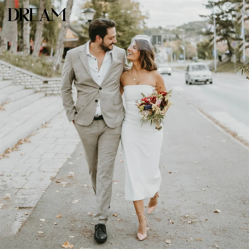 Простое свадебное платье-футляр 2025, без бретелек, с открытой спиной, с разрезом, длиной до чая, без рукавов, свадебное платье Vestidos De Novia по индивидуальному заказу Простое свадебное платье-футляр 2025, без бретелек, с открытой спиной, с разрезом, длиной до чая, без рукавов, свадебное платье Vestidos De Novia по индивидуальному заказу