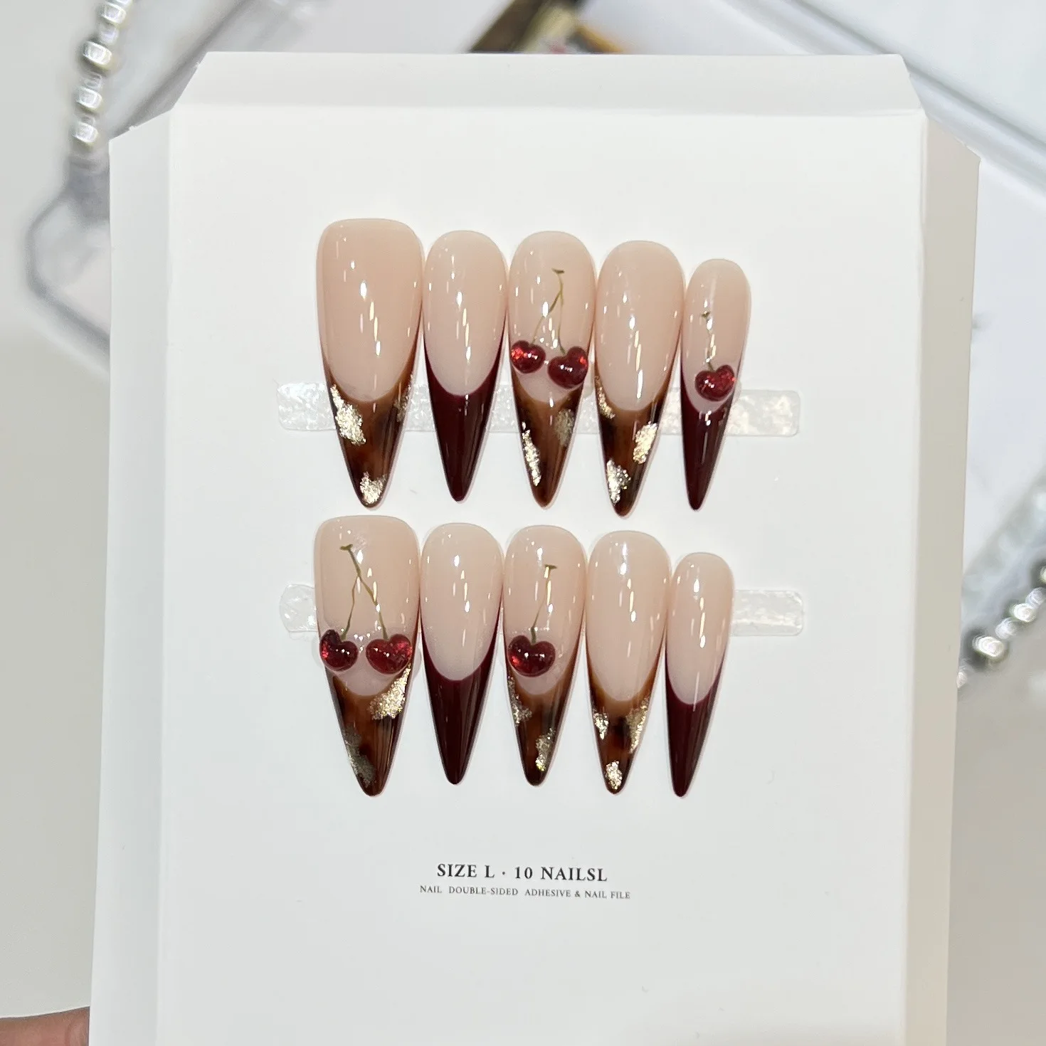 10 szt. Luksusowe, ręcznie robione, długie sztuczne paznokcie typu stiletto, nude z panterką, efekt kociego oka, francuski manicure, dekoracje 3D z czerwonymi wiśniami, paznokcie do noszenia.