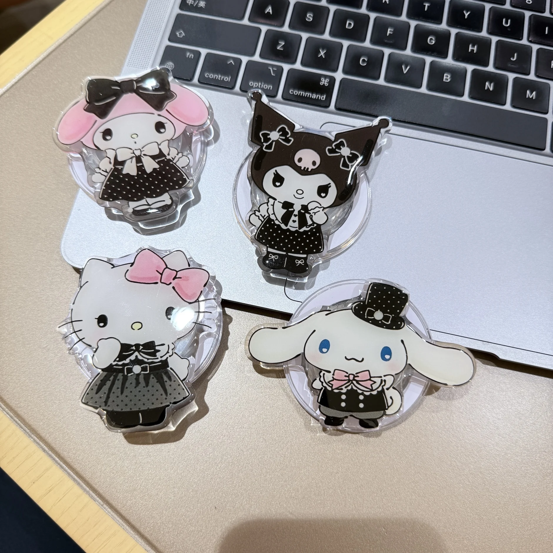 

Серия «Темная маленькая ведьма» для Hello Kitty Melody Kuromi Cinnamoroll, мультяшный дизайн, подходит для магнитного держателя мобильного телефона