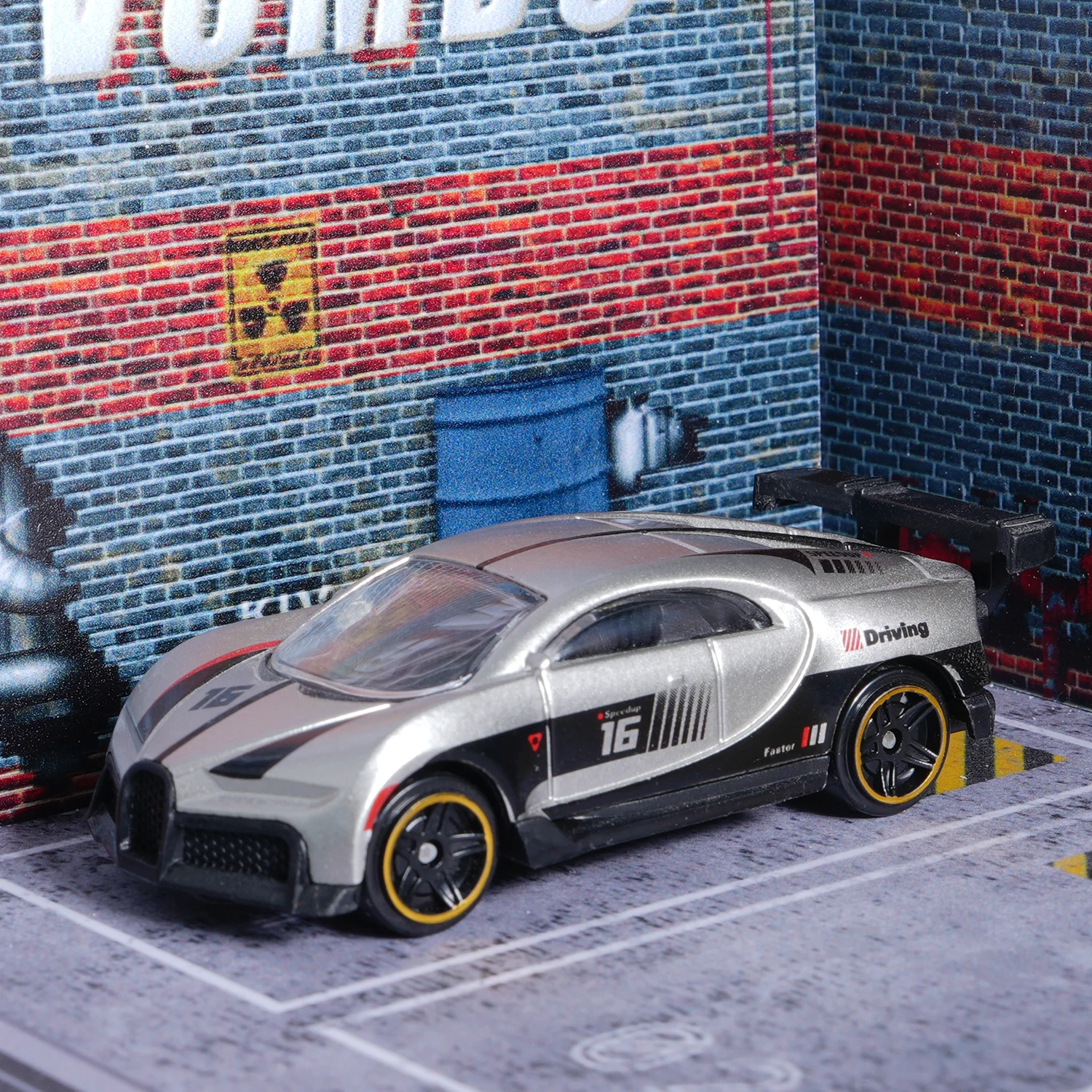 1:64 جديد المتخصصة سبائك الفضة الرمادية يموت الصب سيارة رياضية لعبة مجسمة حلية تحصيل عرض الراقية يشعر الأولاد عيد الميلاد هدية عيد ميلاد صغيرة ورائعة