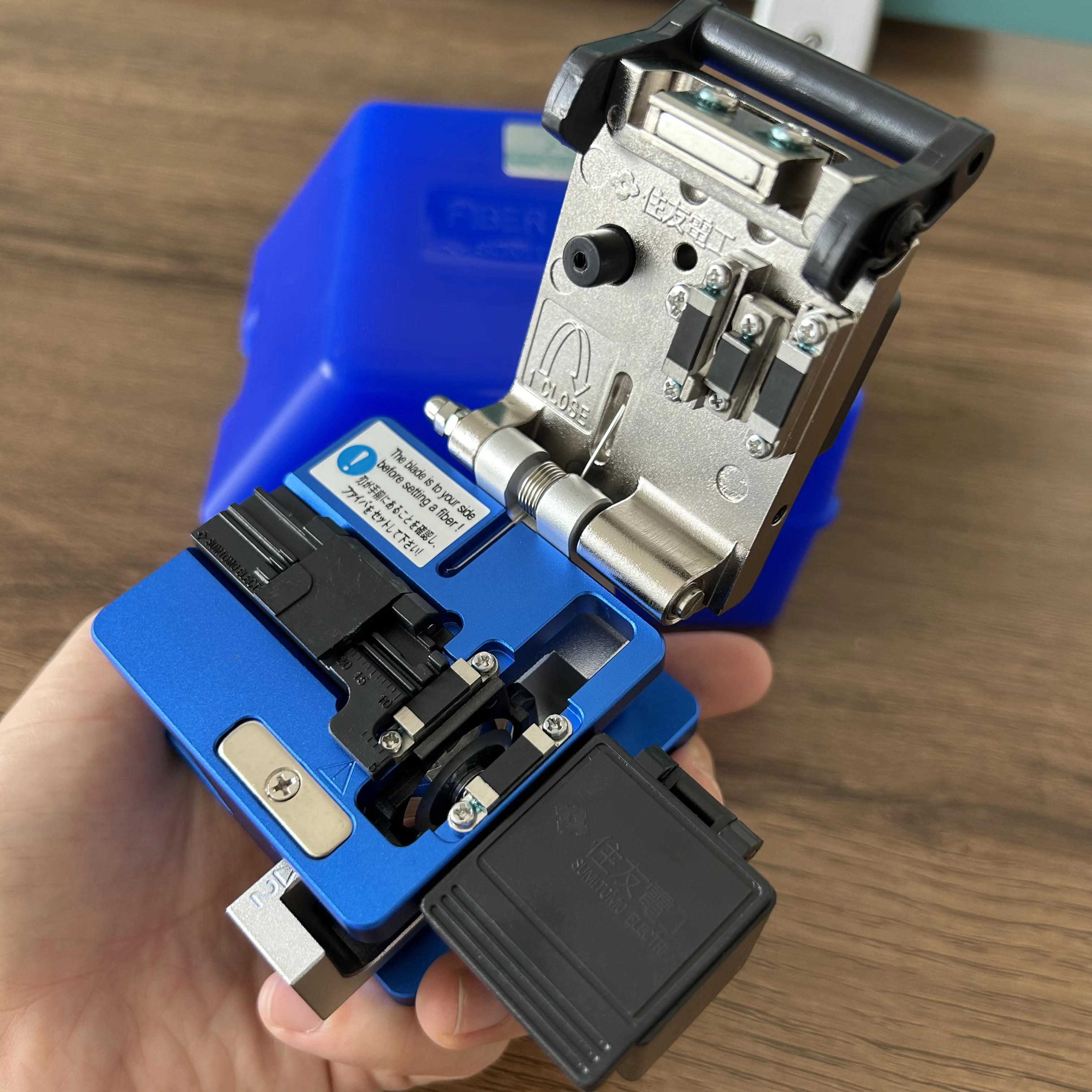 Sumitomo FC-6S Optical Fiber Cleaver High Precision Fiber Optics Cutter With Trash Box Made In China - Image 4