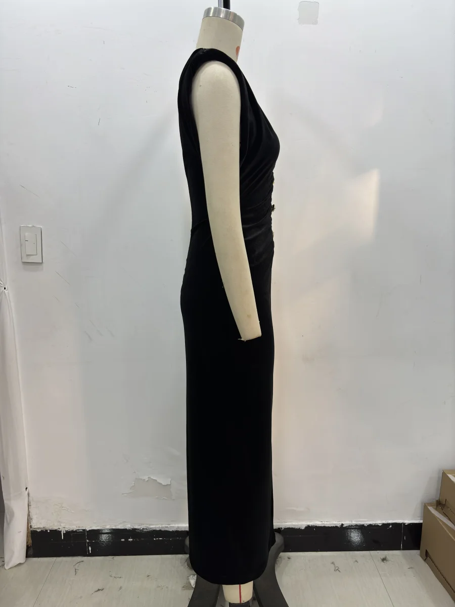 ETJ 2024 ฤดูใบไม้ร่วง/ฤดูหนาวใหม่ผู้หญิงZW Series Elegantแฟชั่นปุ่มกํามะหยี่Vคอไหล่Padชุด 9977185