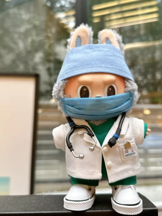 

Labubu Doctor orm Set 7 см виниловая ткань кукла одежда Blue een медицинский костюм ансамбль игрушка Коллекционные мягкие куклы Plu