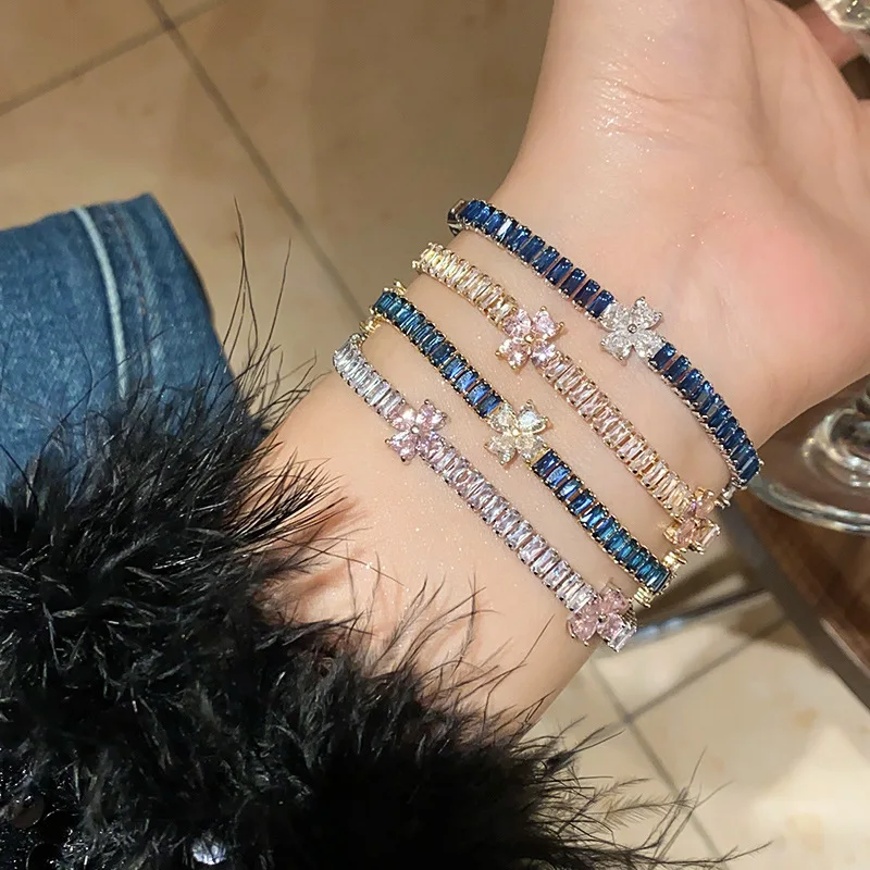 Sparkling Zircon Heart Flower Adjustable Cuff - Korean Style Dainty Statement Jewelry