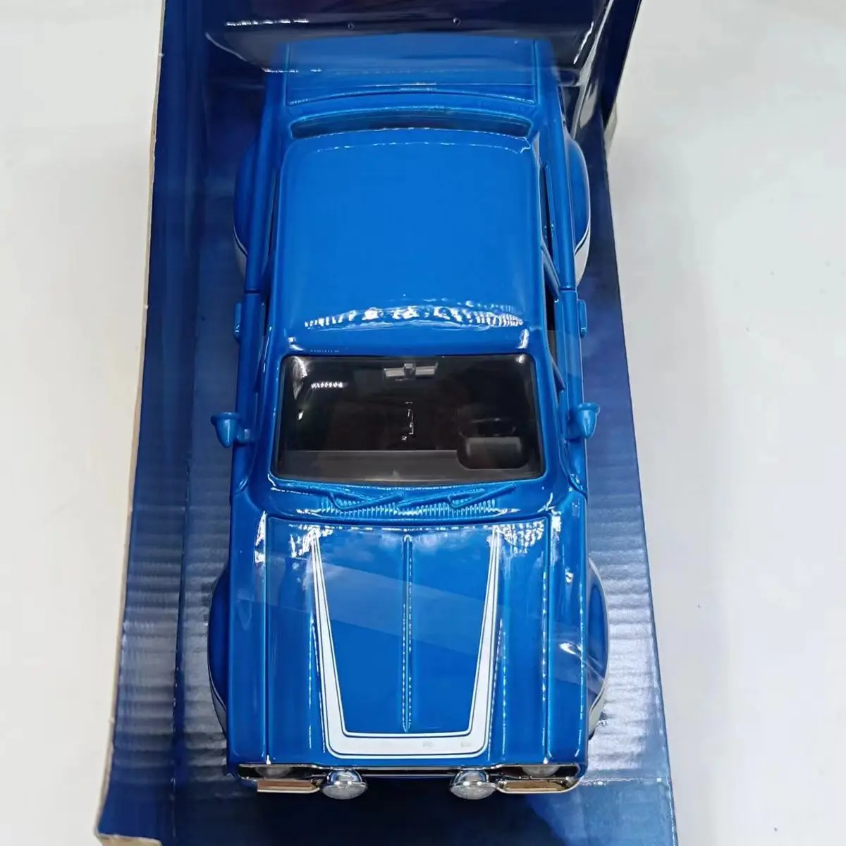 دييكاست 1:24 مقياس جادا فورد مرافقة سبيكة سيارة نموذج تحصيل لعبة هدية تذكارية عرض حلية