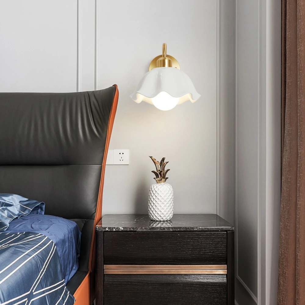 

Скандинавский современный роскошный светодиодный кремовый белый цветок настенный светильник для гостиной, спальни, прикроватной тумбочки, коридора, лестницы, фонового украшения