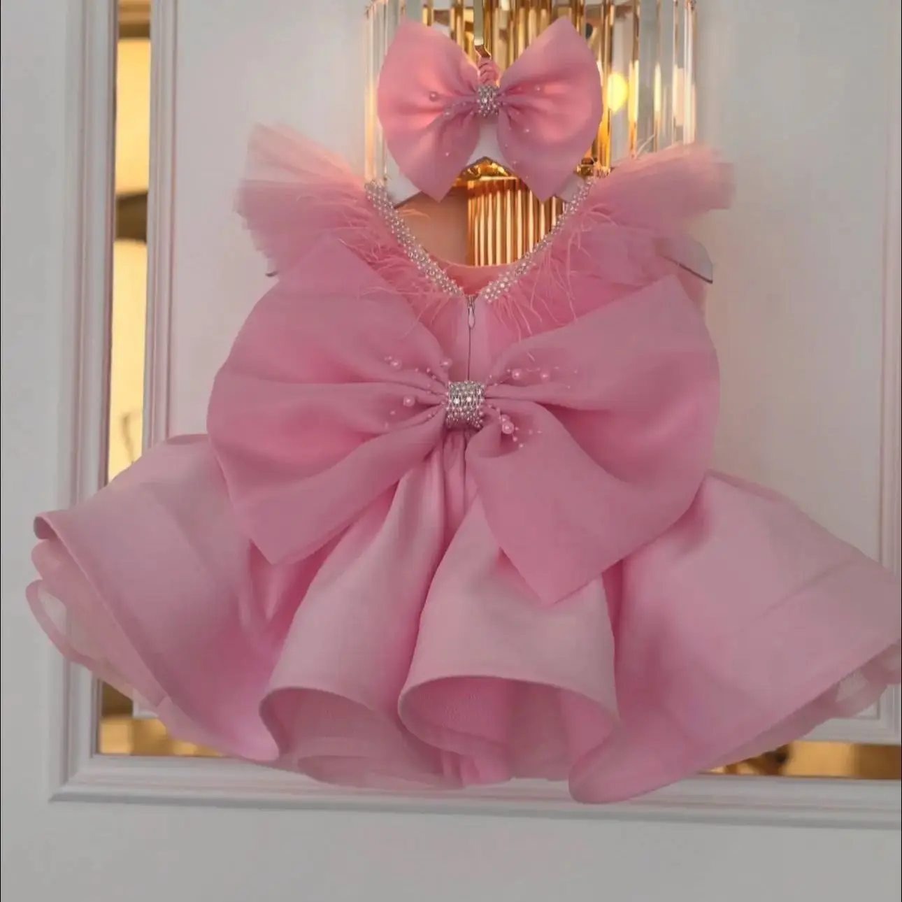 

Pink Feather Flower Girl Dresses For Wedding Customized Beaded Litter Kids Baby Birthday Gowns First Communion Dresses