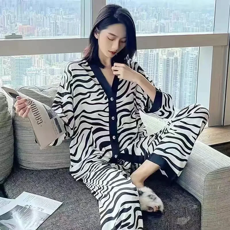 Pijamas Luxury Brand ensemble femme 2 pièces Sleepwear V-Neck Cardigan pijama mujer Long Sleeve Silk pyjama pour femme Comfort