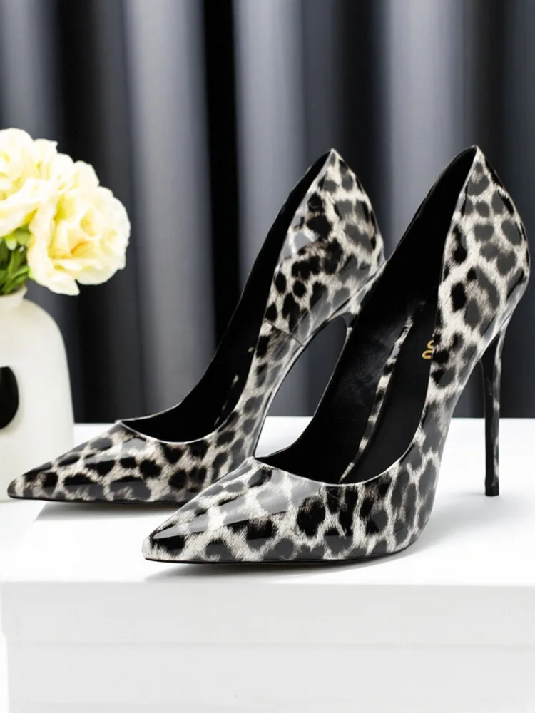 

Новые туфли из лакированной кожи с леопардовым принтом 12 см, на тонком каблуке с острым носком, на очень высоком каблуке, сексуальные туфли с ненавистным небом, высокий размер